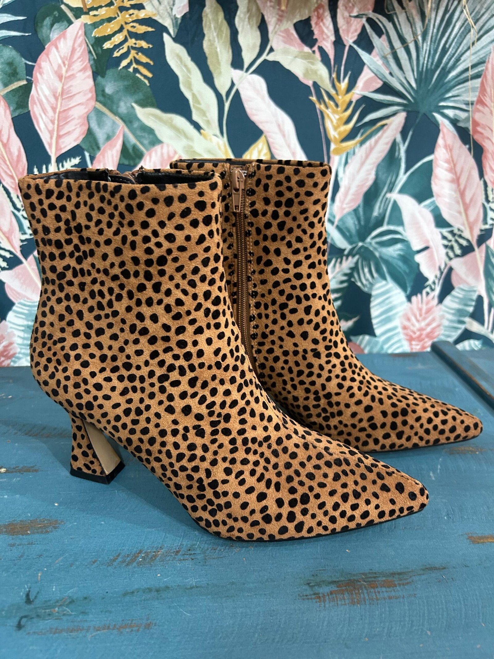 Botin animal fashion print